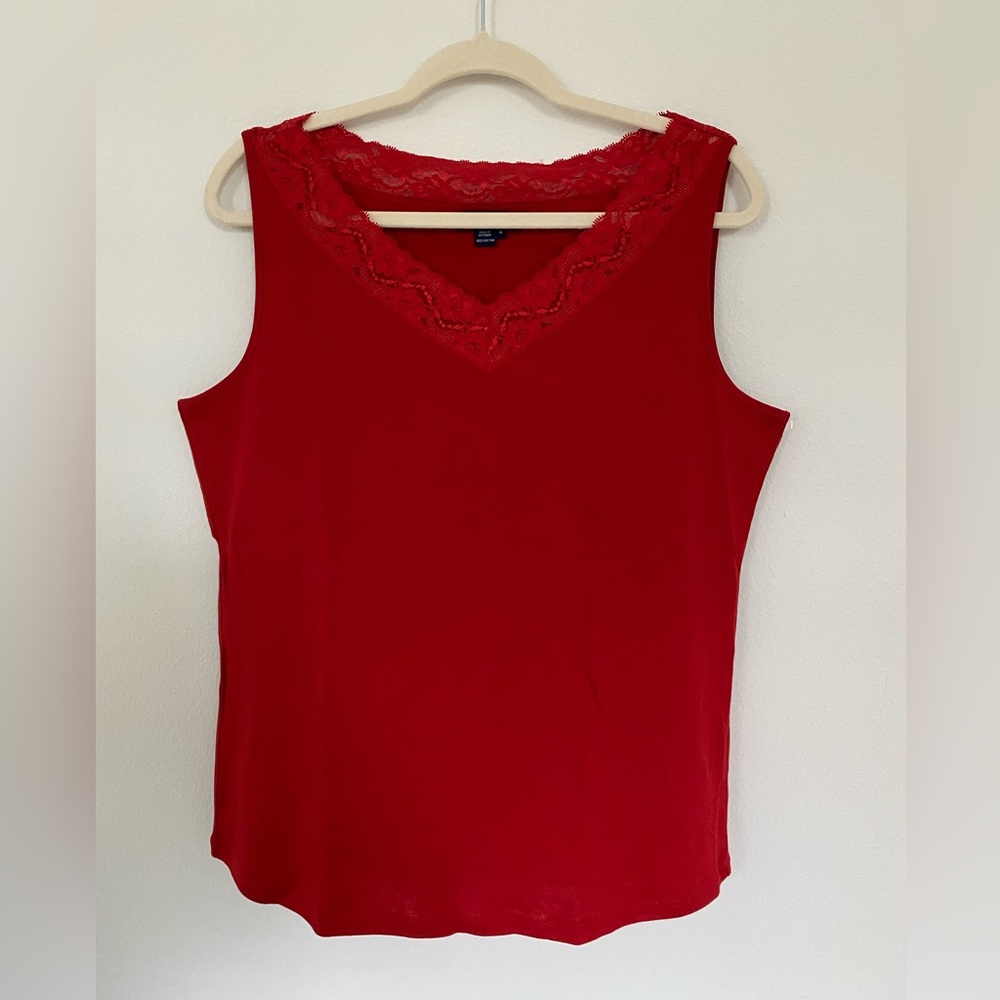 EUC Chaps dark red sleeveless v neck top with lace